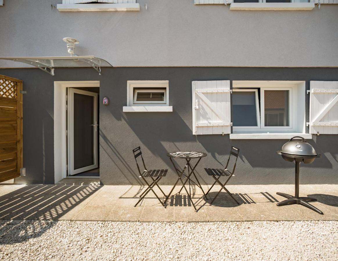 Le Cosy - Providence - Parking - Terrasse Apartment Troyes Ngoại thất bức ảnh